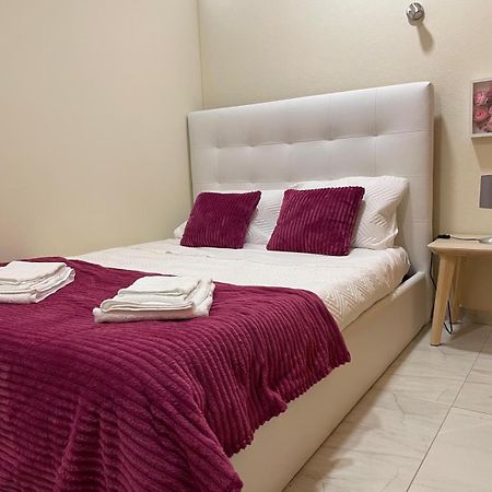 T2 With Pool, 300M From The Beach Portimao Exterior photo
