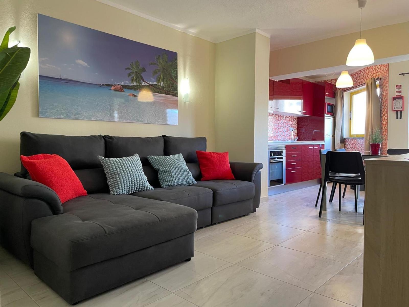 T2 With Pool, 300M From The Beach Portimao Exterior photo